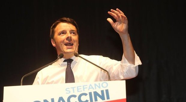 Renzi in Emilia fra comizi e proteste: «Lo sciopero contro di noi è politico»