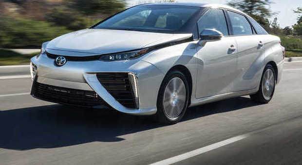 La Toyota Mirai Fuel Cell alimentata ad idrogeno