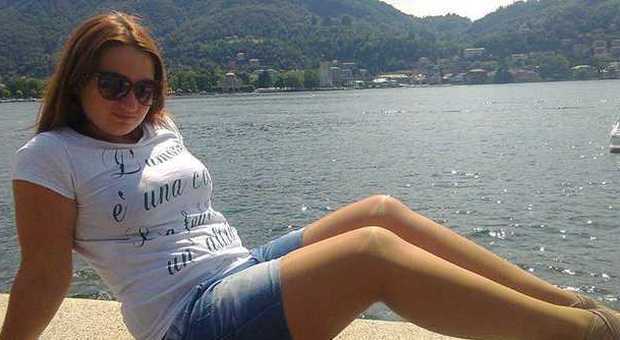 Varese, ragazza di 23 anni travolta e uccisa da un'auto: inutile la corsa in ospedale