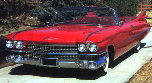 Una Cadillac convertibile degli anni '60