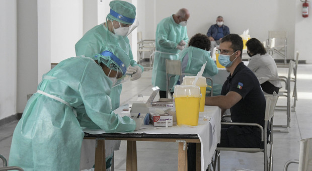 Screening sierologico per il Covid fatto dalla Croce Rossa al Censer di Rovigo