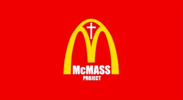 Messa e Big Mac, la trovata di un imprenditore: McDonald's in Chiesa per combattere il calo dei fedeli