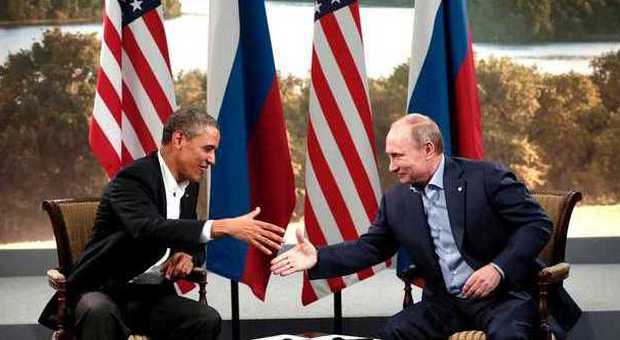 Crimea, telefonata di un'ora tra Putin e Obama Gli Usa: «Accordo se ritirate le truppe»
