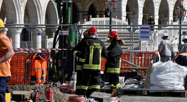 Emergenza a San Marco, conduttura del gas bucata per errore da un operaio