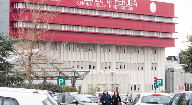 Perugia, concerto di compleanno in ospedale per musicista ricoverato