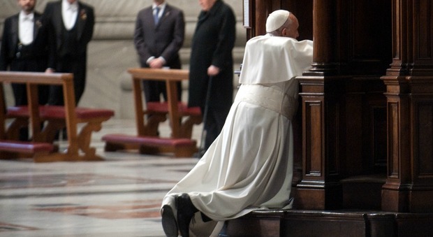Il Papa apre la no-stop delle confessioni, una intera giornata per riscoprire il sacramento della riconciliazione