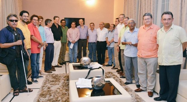 La foto dei negoziatori all'Avana 'twittata' dall'Alto Comisionado de Paz