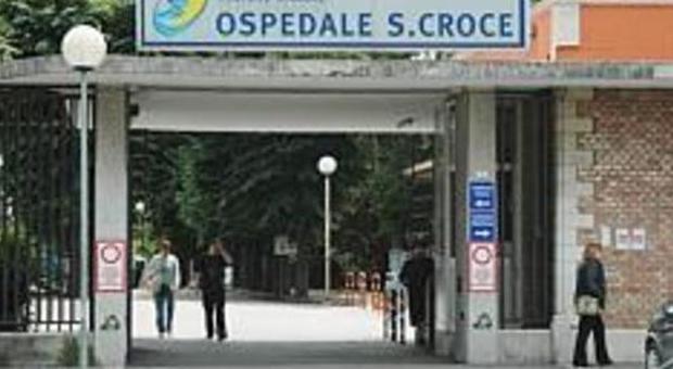 L'ingresso dell'ospedale Santa Croce di Fano