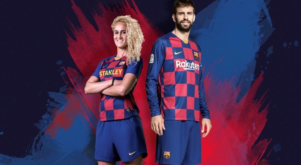 Il Barcellona cambia look: la nuova maglia è a scacchi