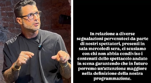 Fabrizio Corona, bufera sullo spettacolo a Milano: bestemmia e simula un atto sessuale con la sagoma di Selvaggia Lucarelli. Il Teatro Nazionale chiede scusa