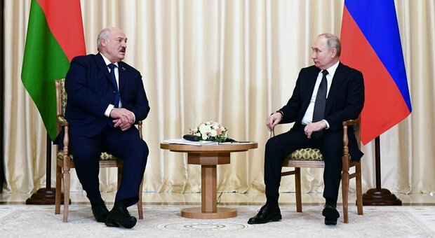 Putin, il piano segreto per ricostruire l'Urss: il prossimo obiettivo è l'annessione della Bielorussia