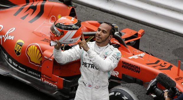 LIVE F1 GP Monaco, diretta: Hamilton al comando, Verstappen lo tallona