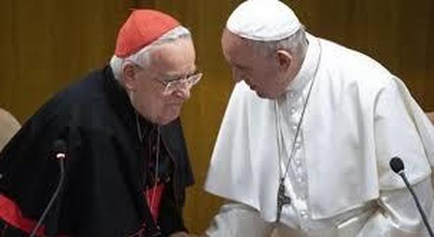 Il cardinale Bassetti perde la pazienza: «criticare il Papa va bene, ma questo distruttismo no»