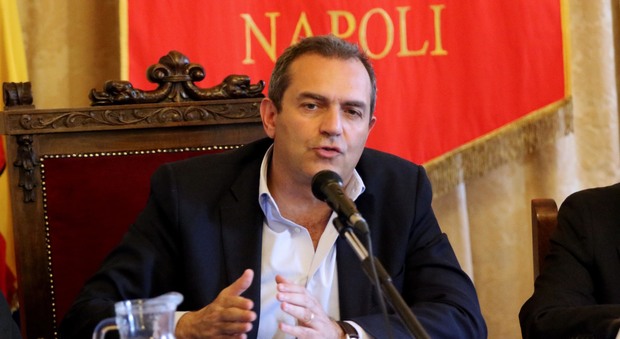 Sicurezza a Napoli, De Magistris amaro: «Nessun rinforzo da aprte del Governo»