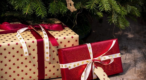 Il regalo di Natale: 147 dipendenti donano 2.555 ore a due colleghi per assistere i figli malati
