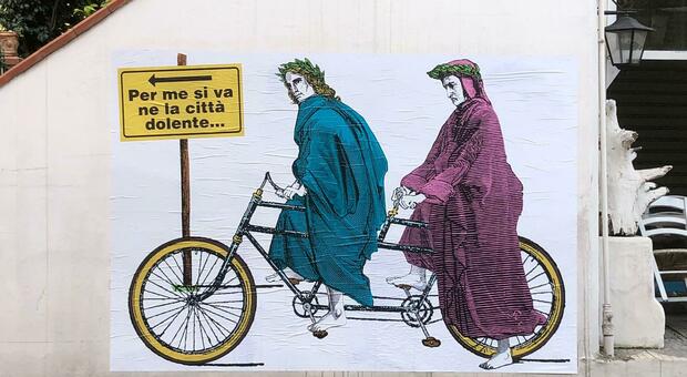 Dante e Virgilio in bici nei Campi Flegrei, l'omaggio al Giro d'Italia di Nick Mason a Baia
