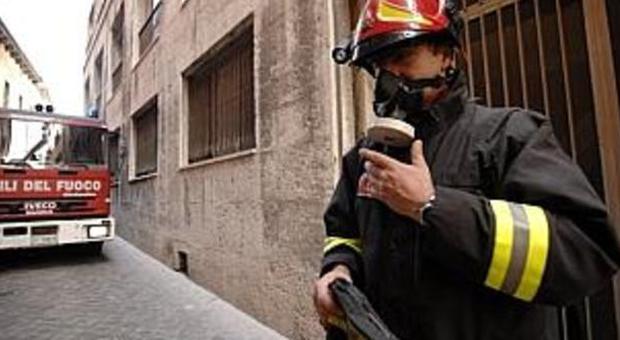 Sant'Elpidio a Mare, fiamme nel suolificio Gli operai danno una mano ai pompieri