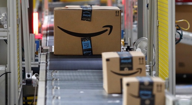 Amazon continua ad investire in consegne più sostenibili e nella sicurezza sul luogo di lavoro