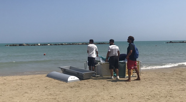 Porto San Giorgio, turista muore in acqua, soccorsi inutili