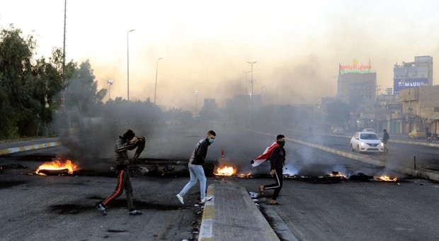 Proteste in Iraq, il presidente Saleh rassegna le dimissioni al Parlamento