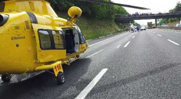Frosinone, incidente sull'A1 a Ceprano: interviene l'elisoccorso con due mezzi
