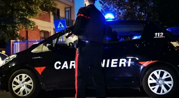 Carabinieri in servizio notturno, foto generica