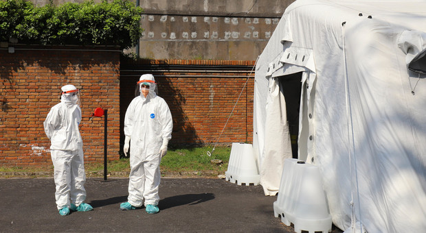 Coronavirus in Campania: «Epidemia sotto controllo, ora è possibile la Fase 2»