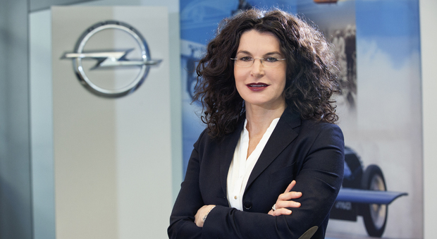 Tina Mueller dirige il marketing di Opel e si occupa di alcuni progetti strategici in qualità di vice presidente