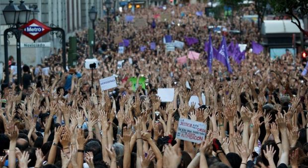 Emergenza femminicidi in Spagna, oggi proteste a Madrid e in 250 città