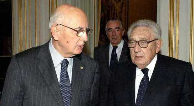 Kissinger: «Profughi, si muova la Ue nessuno deve lasciare sola l’Italia»
