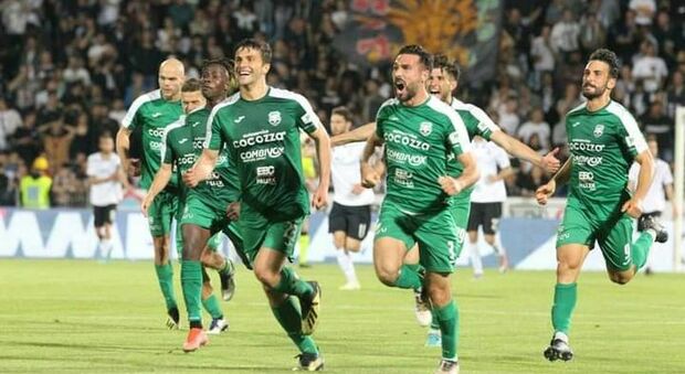 Serie C playoff, Monopoli-Catanzaro: il sogno della B passa per la Calabria. Gli accoppiamenti