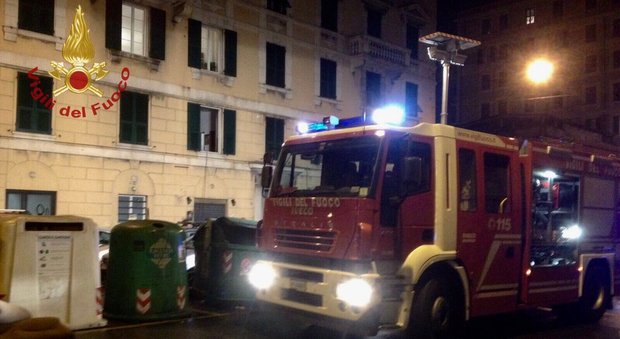 Genova, crolla controsoffitto in centro d'accoglienza: sette migranti feriti