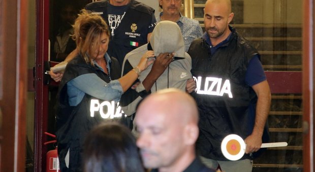 "Castrazione chimica": pioggia di insulti sui social per lo stupratore di Rimini