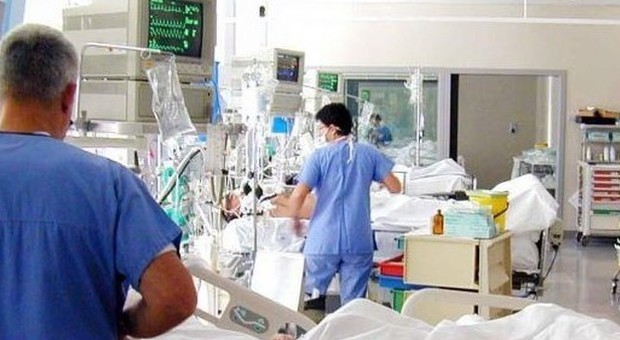 Batterio New Delhi, salgono a 119 i casi: «Morti un terzo dei pazienti»