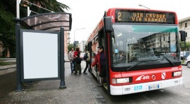 Bus, scontro sulle linee shopping: il piano non convince i dipendenti