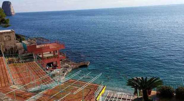Un caldo Natale| Nuotate fuori stagione sull'isola di Capri