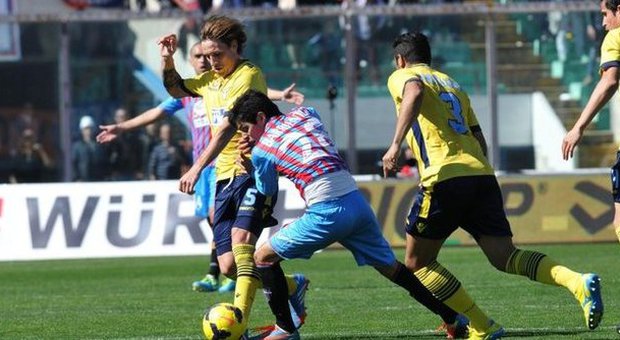 Catania-Lazio 3-1, non basta il gol di Mauri I siciliani allontanano Reja dall'Europa