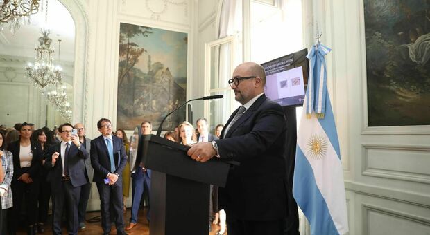 Il ministro della Cultura durante il suo viaggio in Argentina