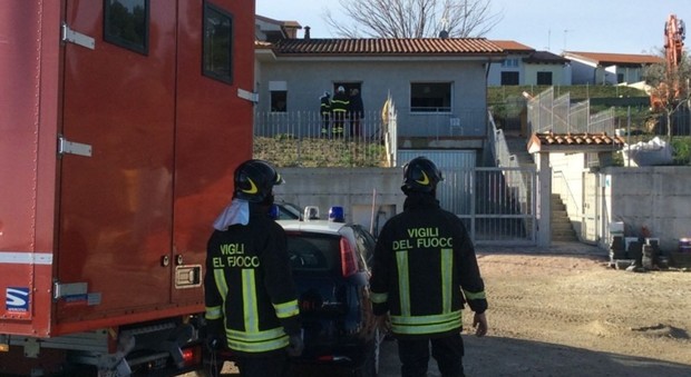 Ancona, villetta satura di gas: ingegnere e cane morti, gravissima la moglie