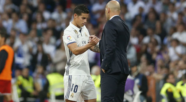 L'ultima retromarcia di Florentino: «James resta al Real Madrid»