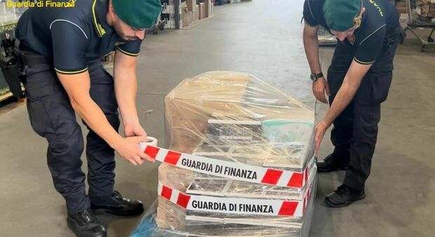Sequestrati 11mila cosmetici illegali nel Cosentino: contenevano una sostanza proibita