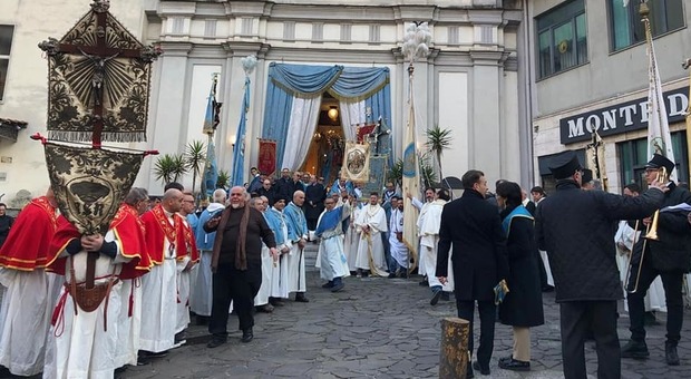 Napoli - Processione solidale per il Santobono