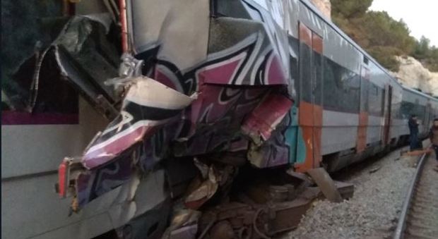 Spagna, scontro tra due treni: un morto e otto feriti