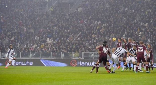 Juve-Torino finisce 2-1: Pirlo segna al 93' da fuori area