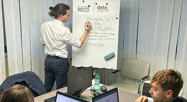 Intelligenza artificiale, "Rocco" guida la rivoluzione digitale: ecco il primo tutor per le aziende