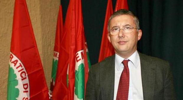 Primarie, l'europarlamentare Paolucci lascia il Pd: «Non posso tacere»