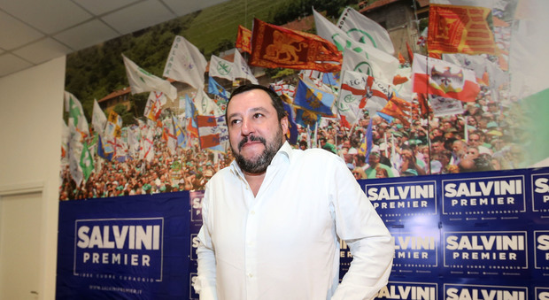 Vaccini, Salvini corregge il tiro: "No all'obbligo, sì a una scelta responsabile"