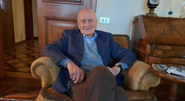 Il farmacista Nello Jelmoni di Treviso compie 103 anni