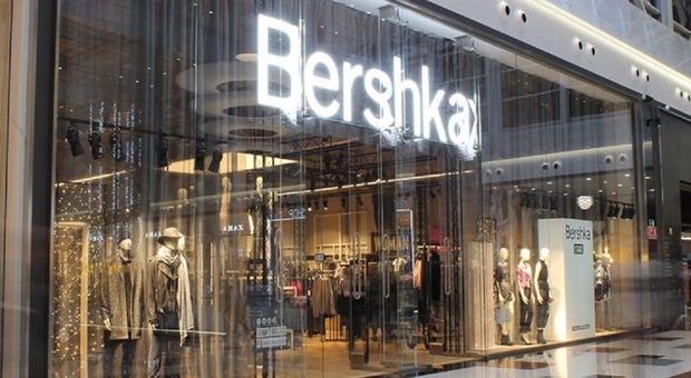 Bershka apre in città: nuovo store nei locali dell'ex Zara. Si cerca personale