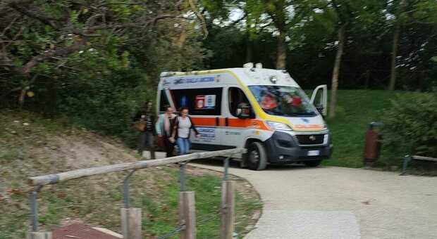 L'ambulanza intervenuta alla Cittadella per una bambina di 10 anni